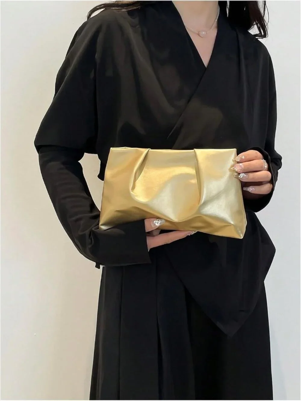 👜Women's Gold PU Leather Clutch Purses Small Zipper Elegant Ruched Handbag
